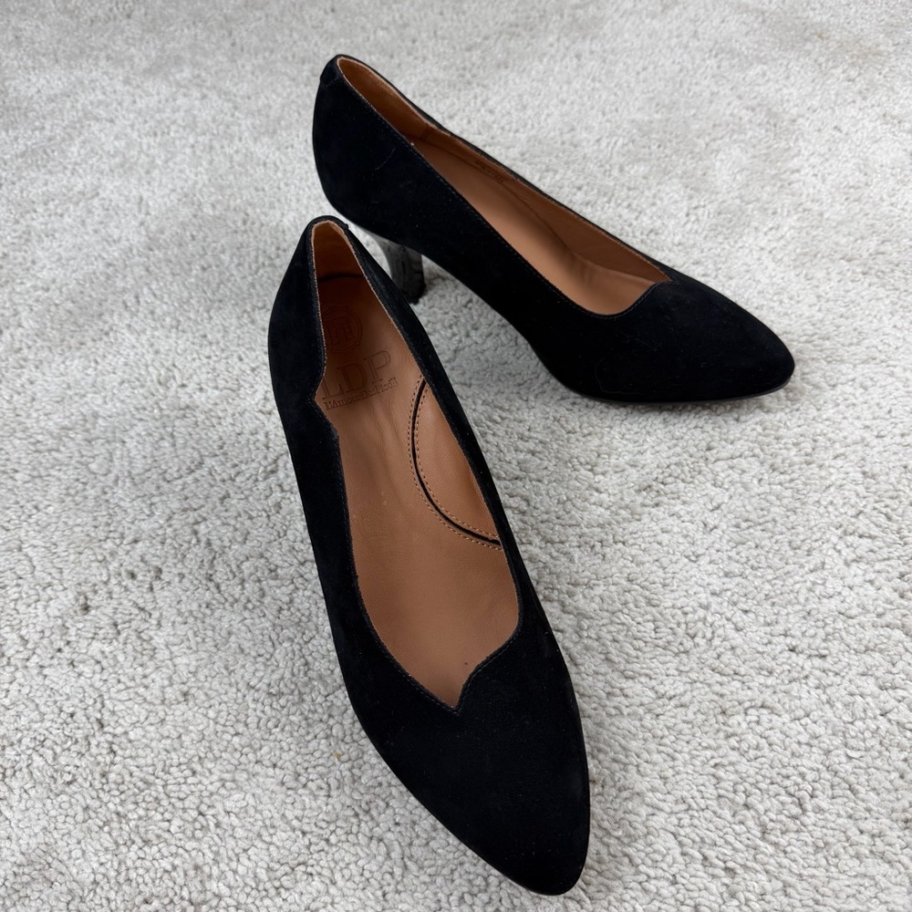L'Amour Des Pieds Black Suede Scalloped V-Cut‎ Pointed Toe Pumps Heels Size 7M